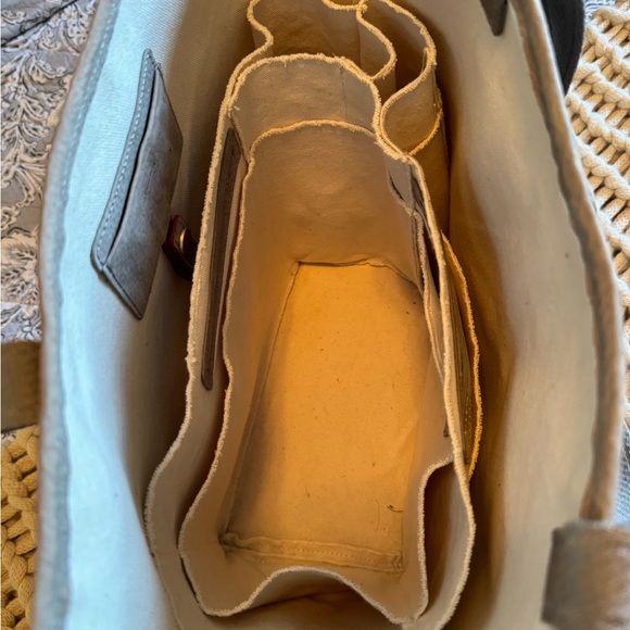 Excellent condition HAMMITT Joe tote with convenient insert! - Picture 2 of 3